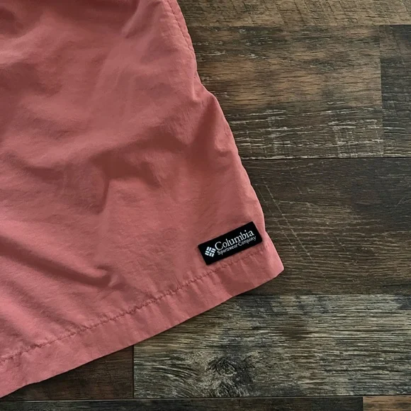Women’s Columbia Hiking Shorts - Picture 4 of 4